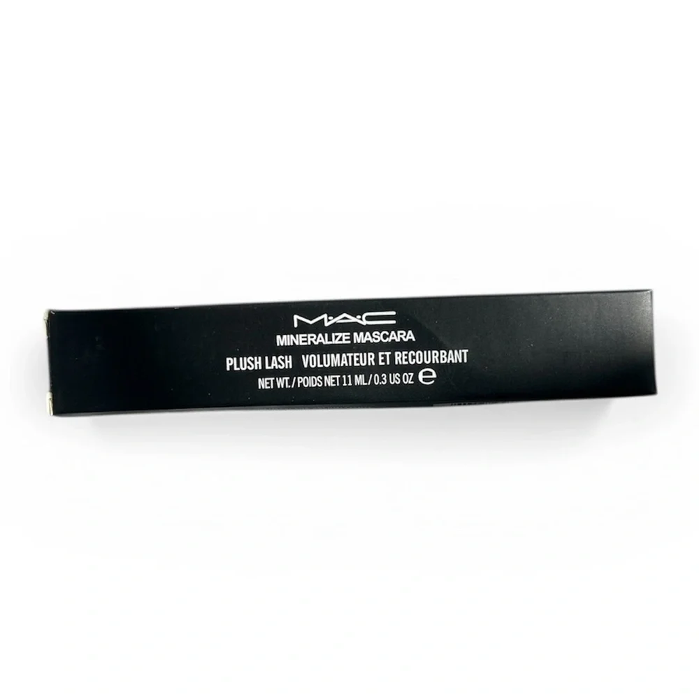 MAC Mineralize Plush Lash Mascara - Black